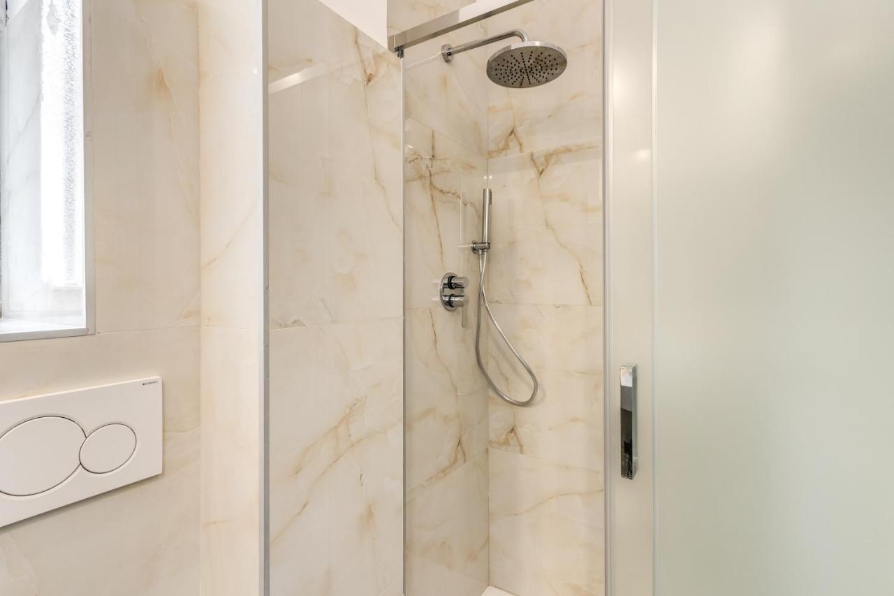 Nala Luxury Apartment With Terrace Рим Экстерьер фото